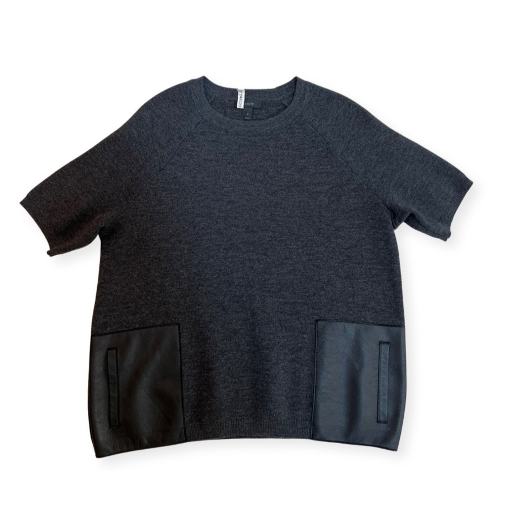 Banana Republic Short Sleeve merino wool Sweater with Leather pockets Size S